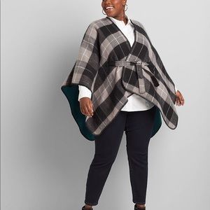 Lane Bryant poncho-ONESIZE